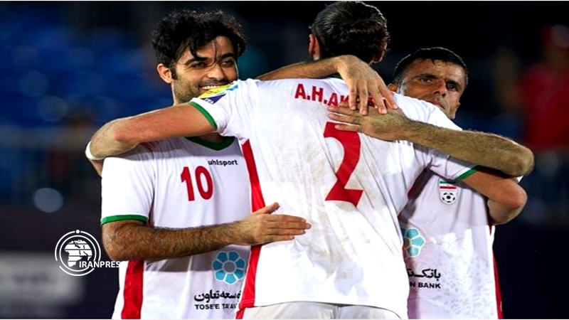 Iranpress: إيران تتأهل إلى نهائي بطولة كأس القارات للكرة الشاطئية