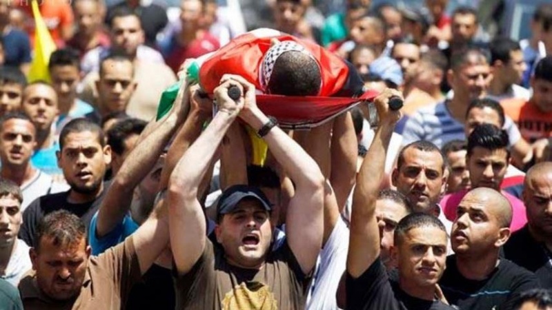Iranpress: الاحتلال الإسرائيلي يقرر عدم إعادة جثامين شهداء فلسطينيين