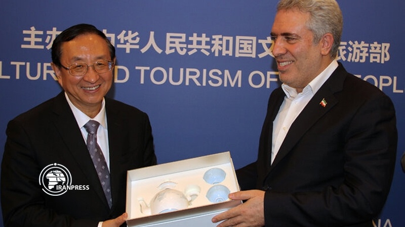 إيران والصين تسعيان لتطوير التعاون في مجال السياحة