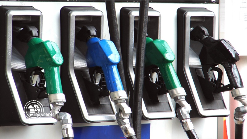 Iranpress: عرض البنزين المخصص للتصدير في الحلقة التصديرية لبورصة الطاقة الإيرانية  