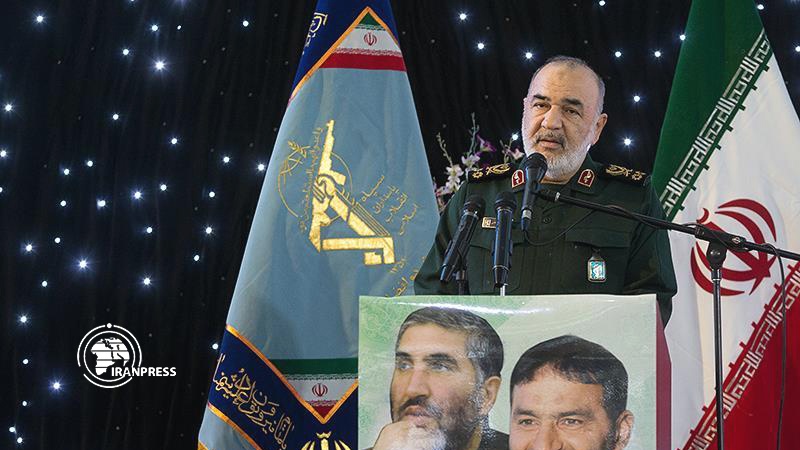 Iranpress: IRGC Commander: Martyrs, source of Iranian nation