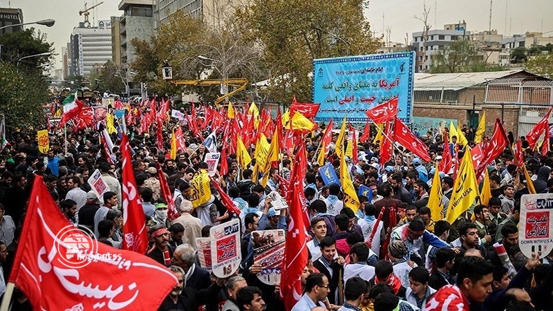 Iranpress: مسيرات "4 نوفمبر" المناهضة للإستكبار العالمي؛ بعد غد في ألف مدينة إيرانية