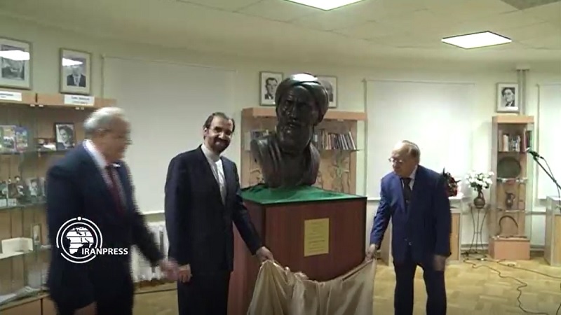 Iranpress: إزاحة الستار عن تمثال "رودكي" في جامعة موسكو الحكومية 
