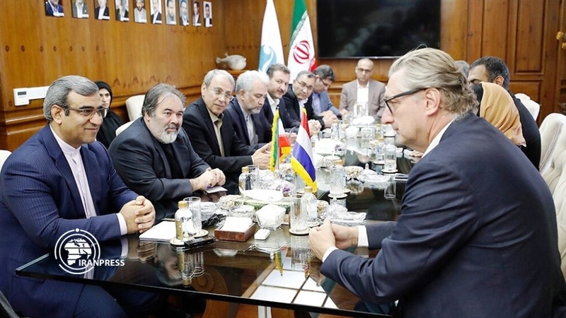 Iranpress: Dutch ambassador stresses expansion of bilateral relations with Iran