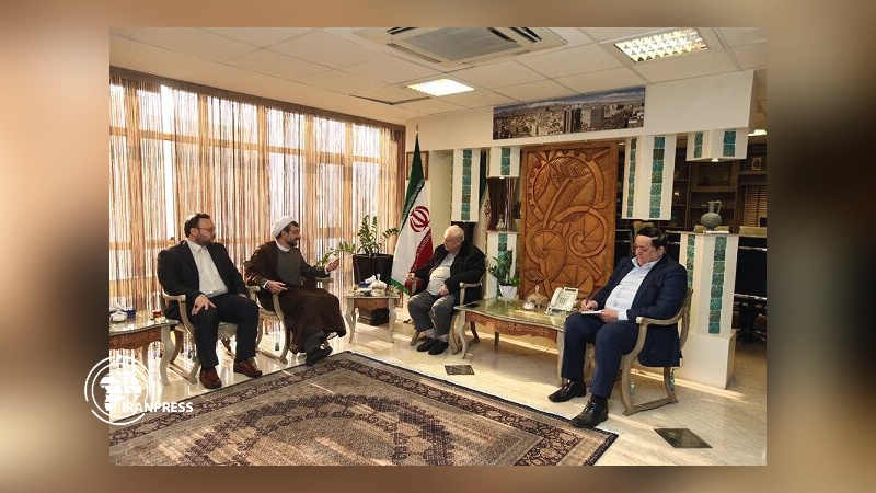 Iranpress: سفير فلسطين يشيد بالدور الفريد لقائد الثورة الاسلامية في المقاومة