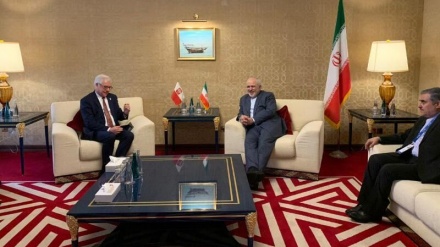 Iranian, Polish FMs discuss bilateral ties