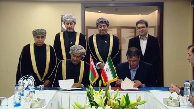 Iranpress: Iran-Oman ink maritime, shipping agreement