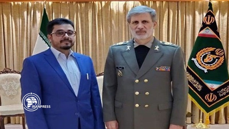 Iran\'s Minister of Defense and Armed Forces (R) and Yemeni Ambassador to Tehran Ibrahim Mohammad al-Dulaimi (L) PHOTO: by Tasnim