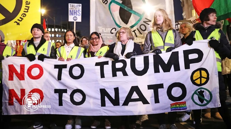 Anti-Trump protests blocking roads in London