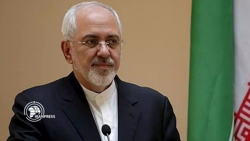 Iranpress: إيران مستعدة لتبادل شامل للسجناء مع أمريكا