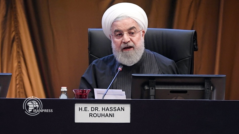 Iranpress: Islamic countries should stand together to extend modern industries: Rouhani