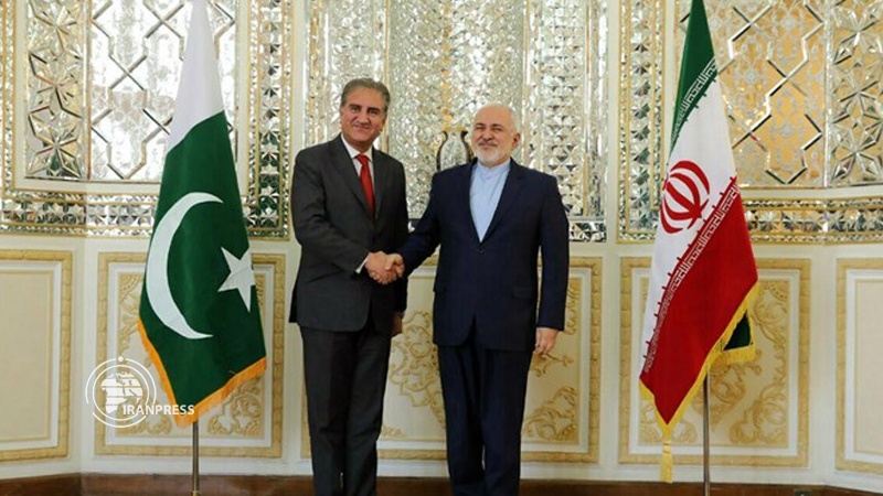 Iranpress: Pakistani Foreign Minister, Qureshi to visit Iran with de-escalation mission
