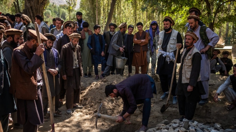 Iranpress: مظاهرة في شمال أفغانستان تنديدًا بجريمة أمريكية جديدة
