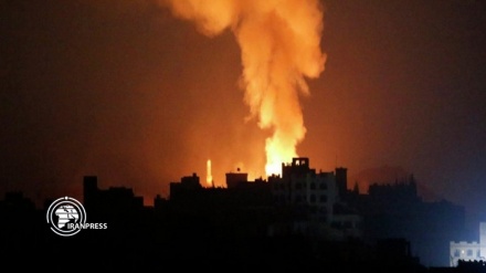 Saudi-led coalition warplanes bomb Yemen's Sanaa 