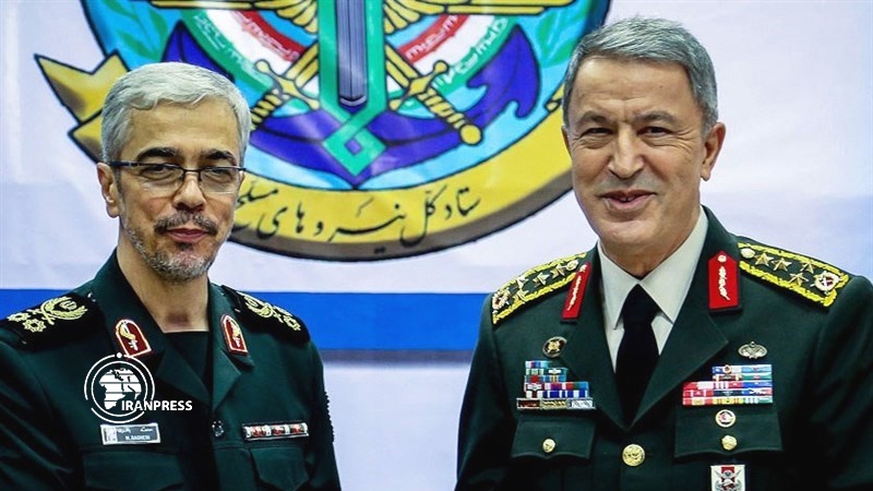 Iranpress: Turkish Defence Minister calls for concerted actions by Ankara and Tehran