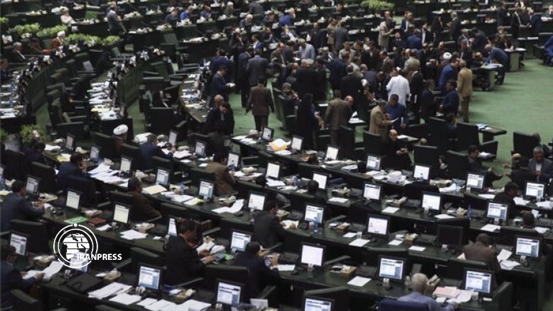 Iranpress: بيان الترويكا الأوروبية بشأن الإتفاق النووي ينمّ عن إستخفاف أمريكا بها