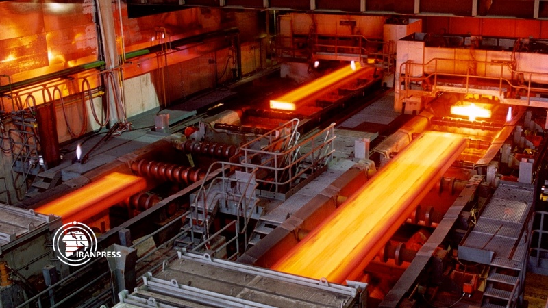 Iranpress: مصنع صهر الحديد في إصفهان.. أم صناعة الفولاذ بالبلاد