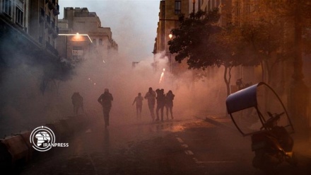 Anti-government protests turn violent in Beirut