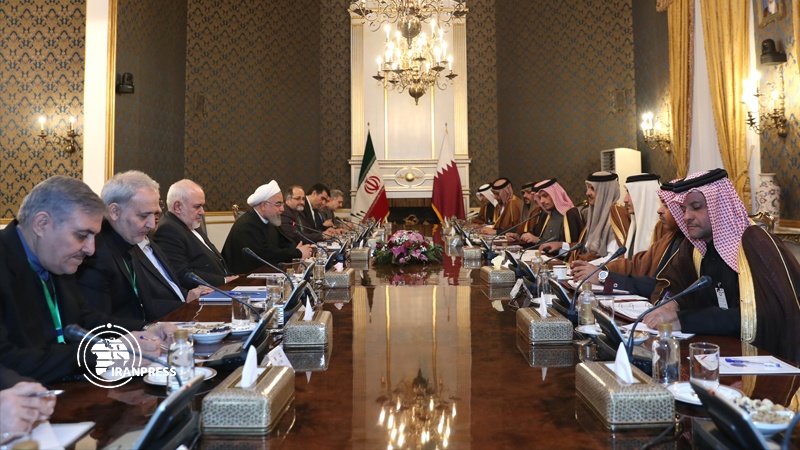 Iranpress: الرئيس روحاني : ايران ستبقى الى جانب قطر