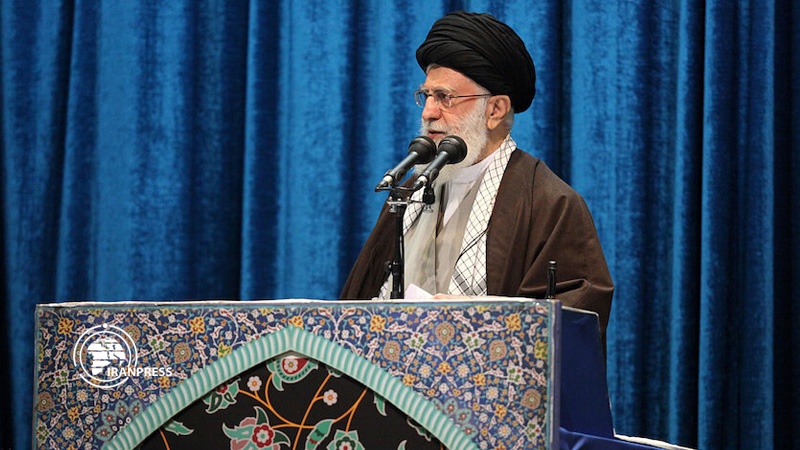 Iranpress: Ayatollah Khamenei