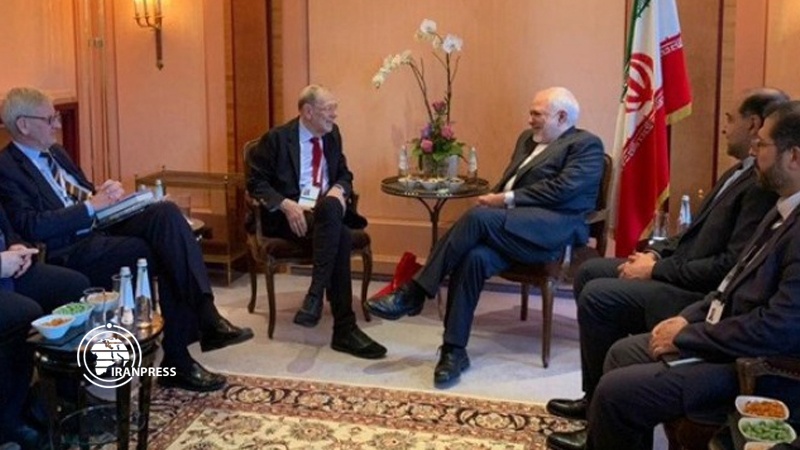 Iranpress: Iranian Foreign Minister continues to consult with EU officials in Munich