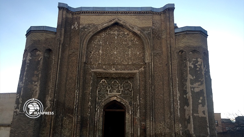 Iranpress: قبة العلويين في همدان؛ روعة المعمارية الإسلامية الإيرانية