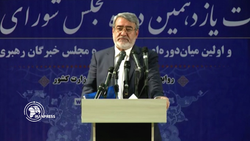 Iranpress: وزير الداخلية: نسبة المشاركة في الإنتخابات بلغت أكثر من 42 بالمئة 