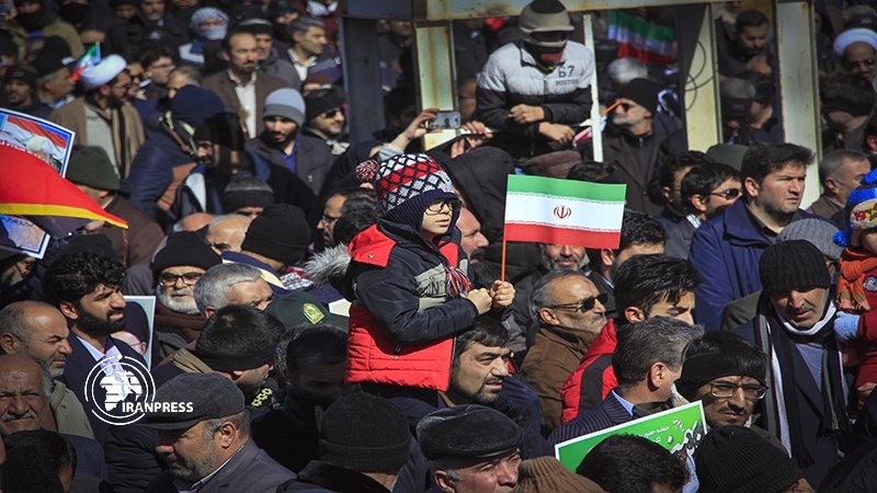 Iranpress: Photo: People of Shahrekord support Islamic Revolution in its 41st victory anniversary  