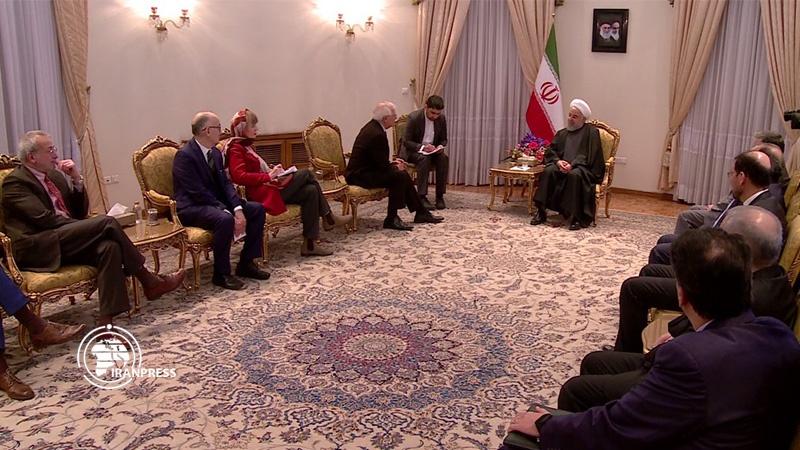 Iranpress: منسق السياسة الخارجية في الاتحاد الاوروبي يلتقي بالرئيس الإيراني