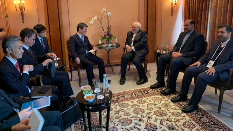 Iranpress: Iranian, Japanese Foreign Ministers meet in Germany
