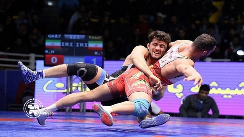 Iranpress: إيران تحرز ميداليات ملونة في بطولة آسيا للمصارعة الرومانية