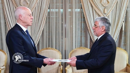 Iran, Tunisia call for expanding ties