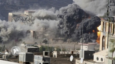 US-Saudi led coalition bomb Yemen's al-Hadidah