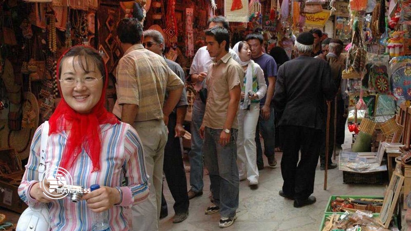 Iranpress: قدوم 8 ملايين سائح أجنبي إلى إيران