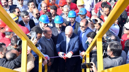 Iran's oil Rig called 'Rig 72 Fath' inaugurated in Khuzestan