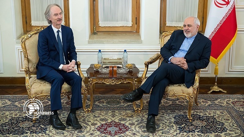 Iranpress: Zarif, UN Special Envoy for Syria meet in Tehran