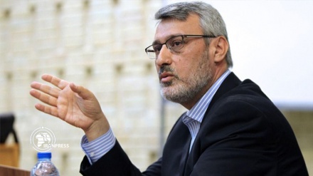 Iran's envoy urges UK media to increase awareness on inhuman US sanctions