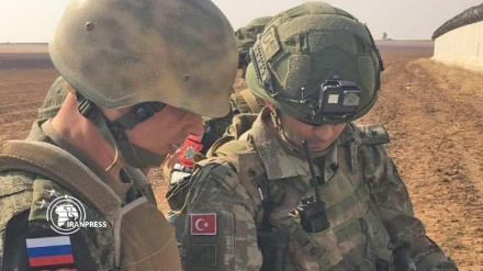 Russia, Turkey begin joint patrols on Syrian highway
