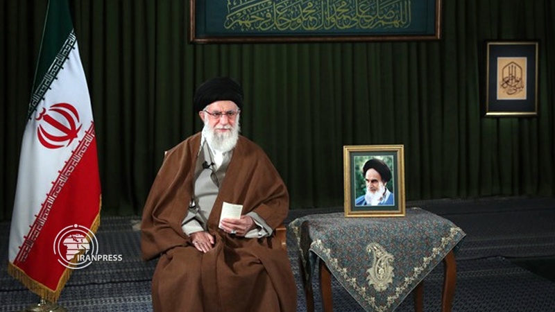 Iranpress: قائد الثورة الإسلامية يسمي العام الجديد بعام "الطفرة في الإنتاج"