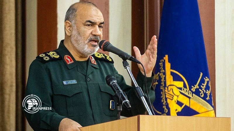 Iranpress: IRGC chief warns US to leave region