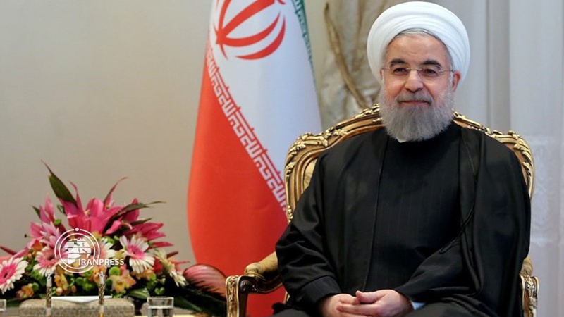 Iranpress: الرئيس روحاني يهنئ قادة عدة دول إقليمية بعيد النوروز