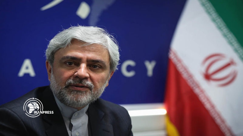 Iranpress: إيران تؤكد على تعزيز العلاقات مع باكستان
