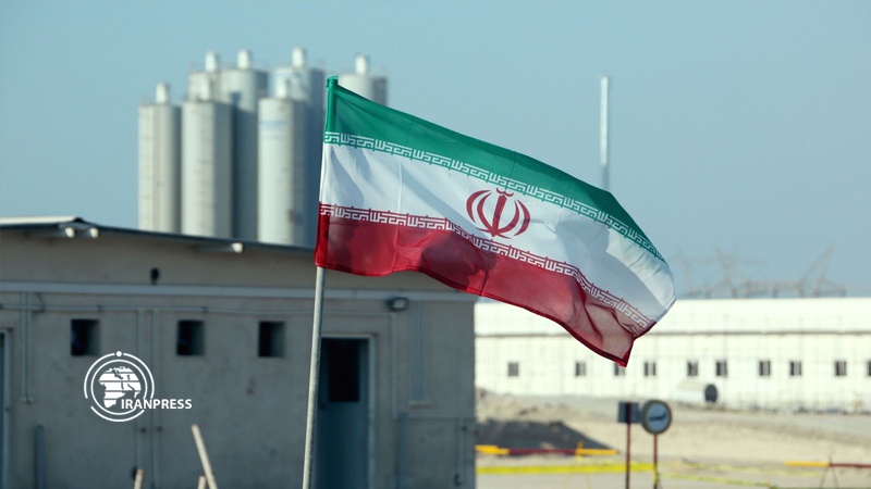 Iranpress: Protecting nuclear right is preservation of nation