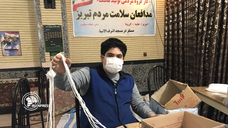 Iranpress: إنتاج الأقنعة الطبية في مساجد تبريز من قبل الجماعات الجهادية