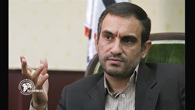 Iranpress: إيران تحمّل أمريكا مسؤولية تفشي فيروس كورونا وارتفاع عدد الوفيات في إيران