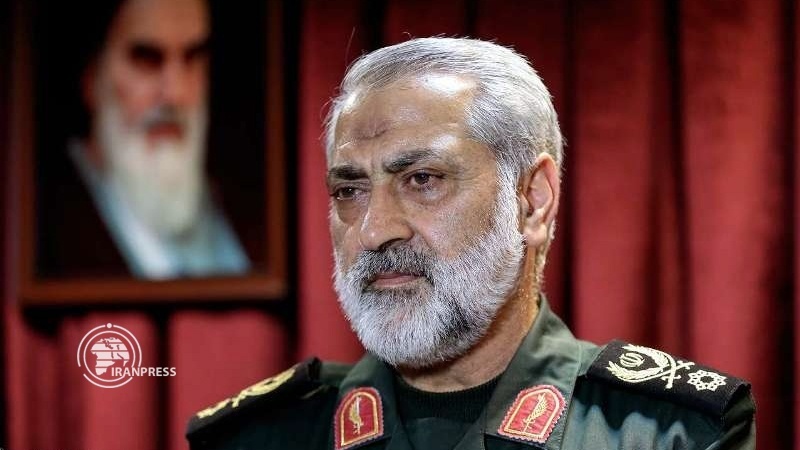 Iranpress: مسؤول عسكري إيراني رفيع يحذر الأمريكيين
