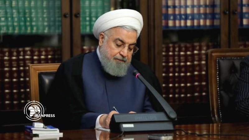 Iranpress: Rouhani praises efforts of armed forces in fighting Coronavirus