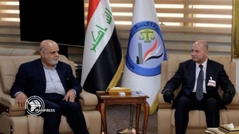 السفير الإيراني يلتقي وزير العدل العراقي للإطمئنان على سلامة سجناء بلاده 