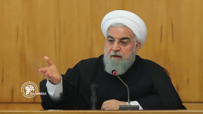 Iranpress: روحاني: العلاقة التاريخية والقوية بين الشعب الايراني والجيش ستكون أبدية
