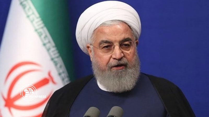 Iranpress: الرئيس روحاني يثمن موافقة قائد الثورة على سحب مليار يورو من صندوق التنمية الوطنية 